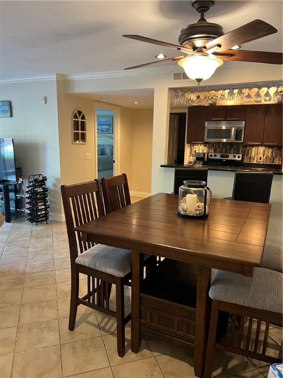125 Van Zandt Avenue 101