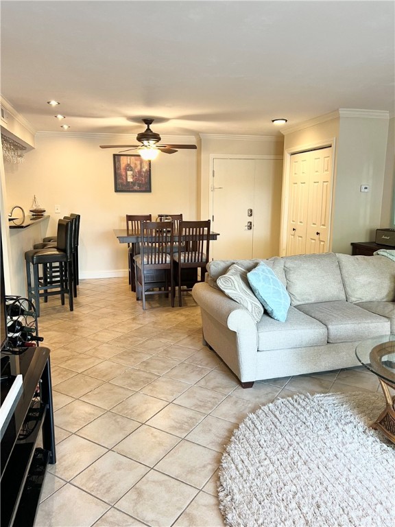 125 Van Zandt Avenue 101