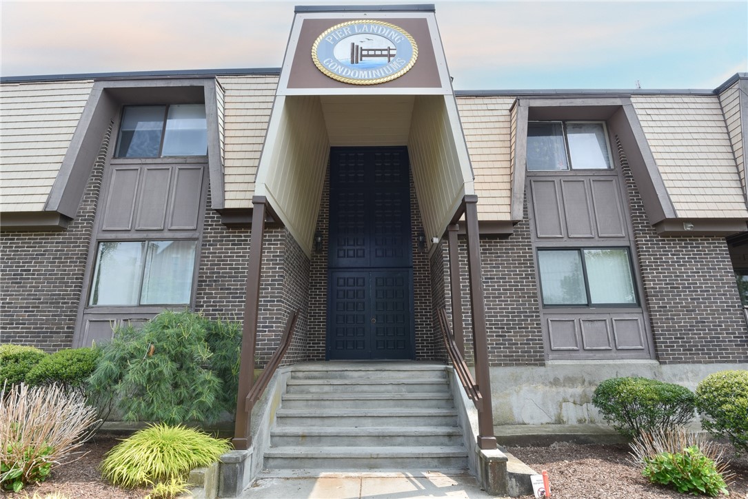 125 Van Zandt Avenue 310