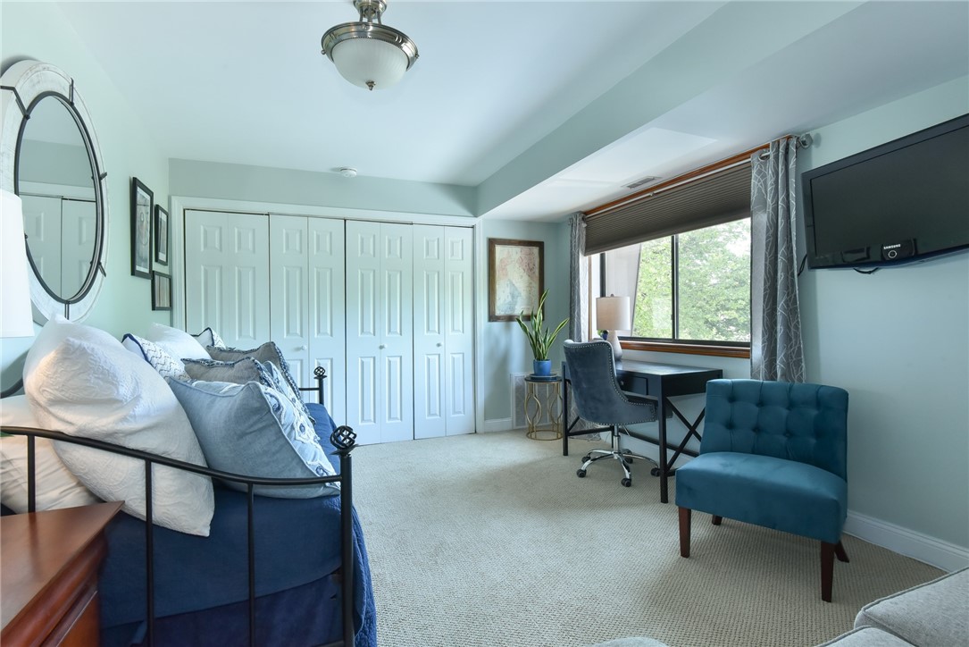 125 Van Zandt Avenue 310