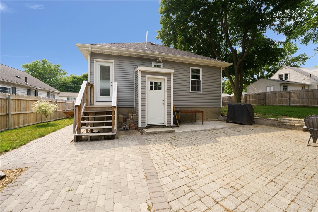 23 Lark Avenue