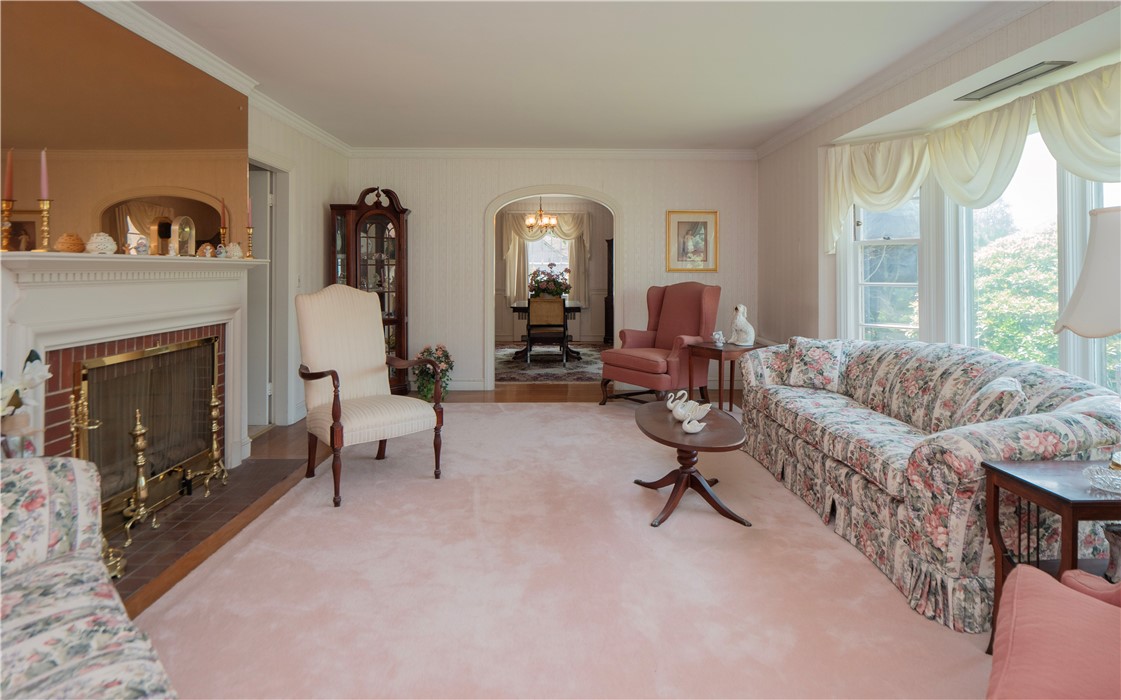 22 Robert Circle