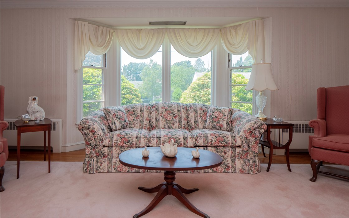 22 Robert Circle