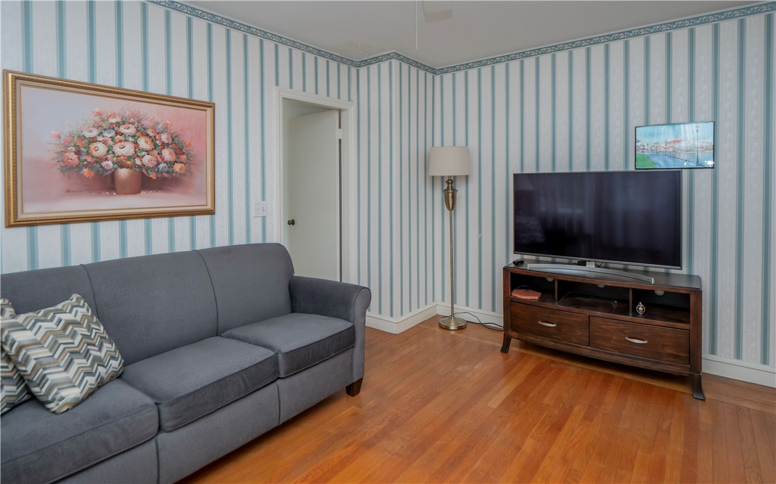 22 Robert Circle