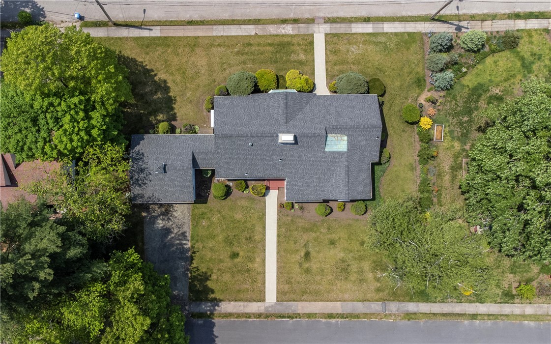 22 Robert Circle