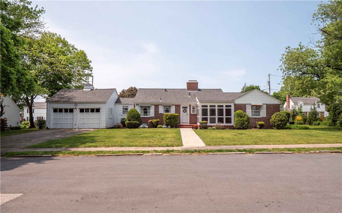 22 Robert Circle