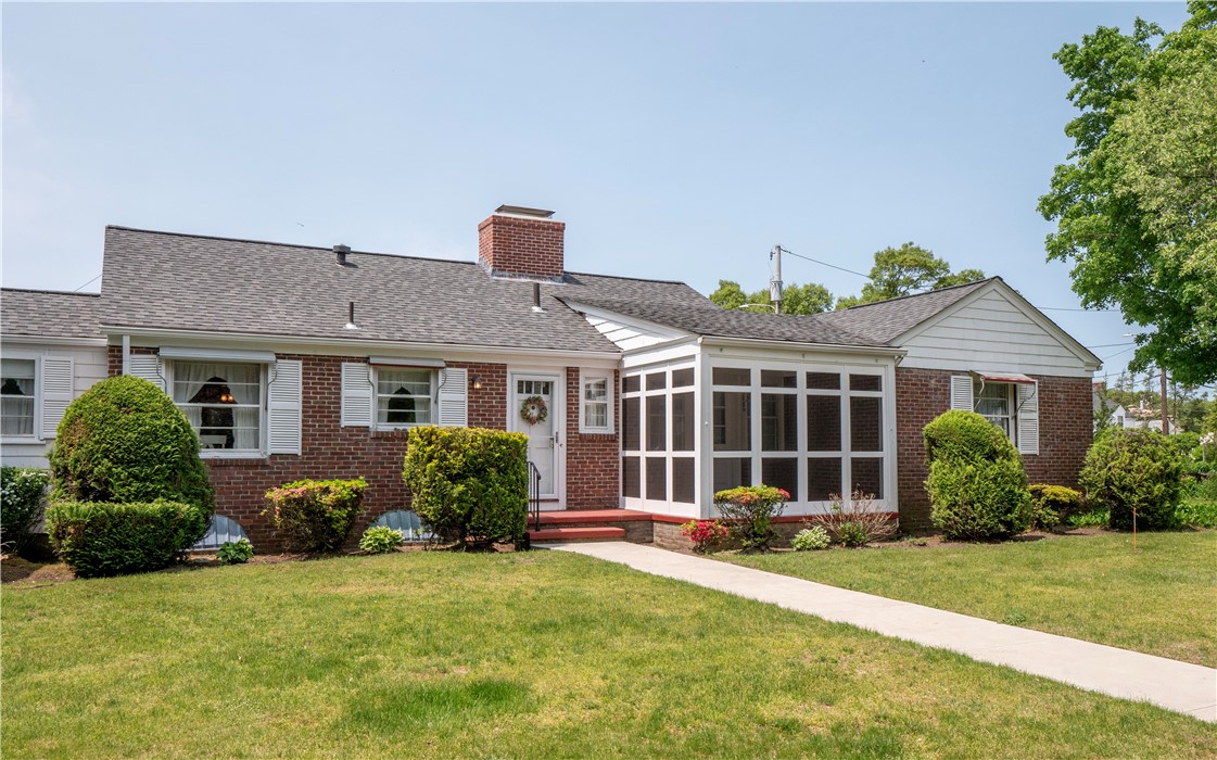 22 Robert Circle