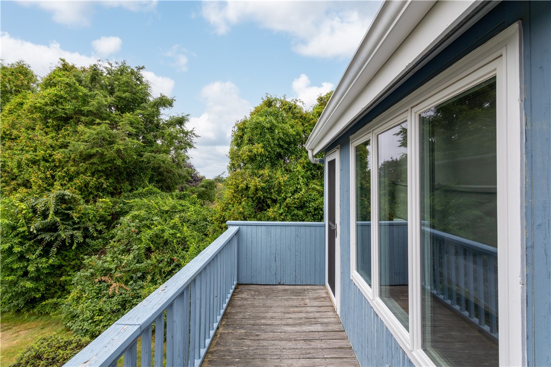 10 Coggeshall Way