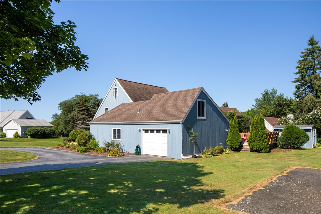 10 Coggeshall Way