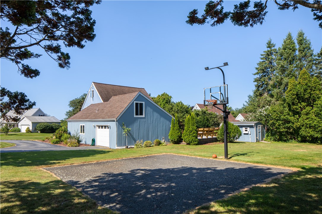 10 Coggeshall Way