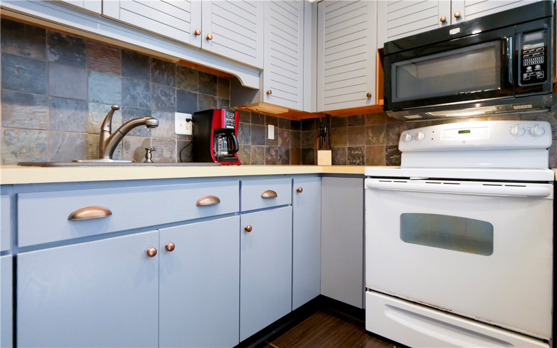 401 Bellevue Avenue 100