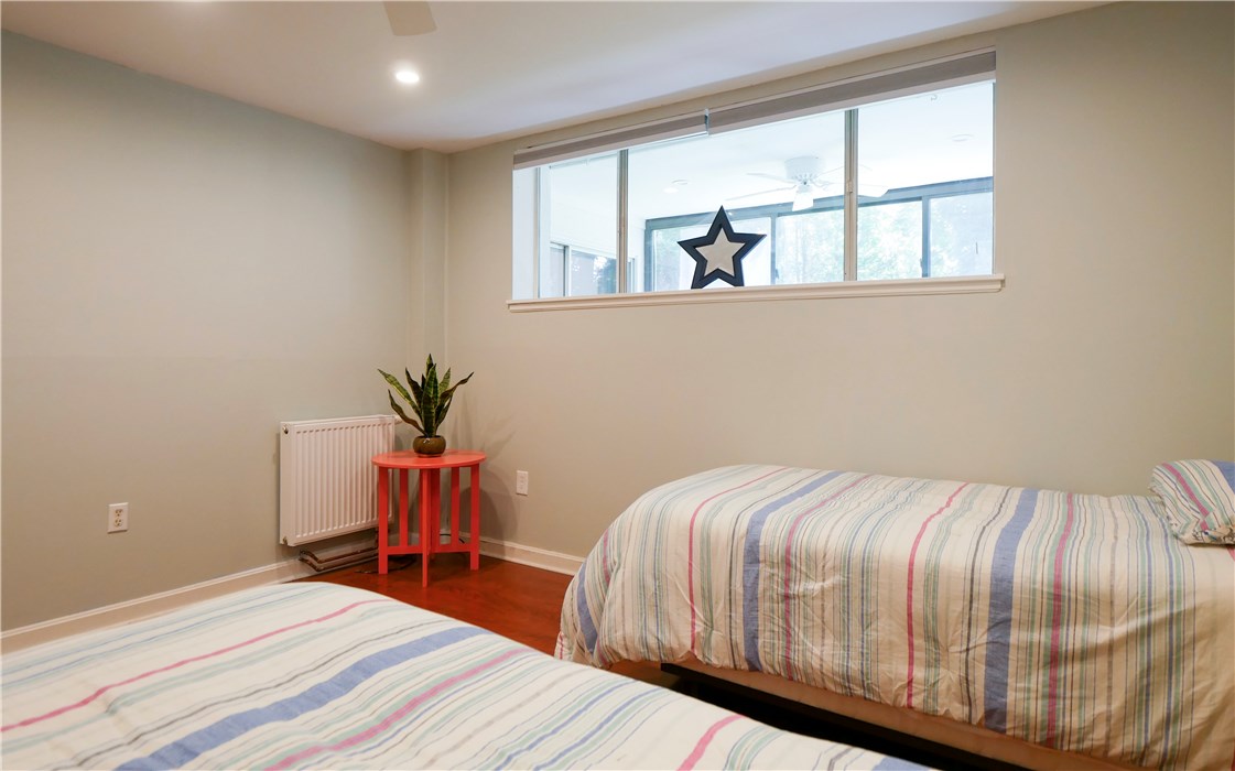 401 Bellevue Avenue 100