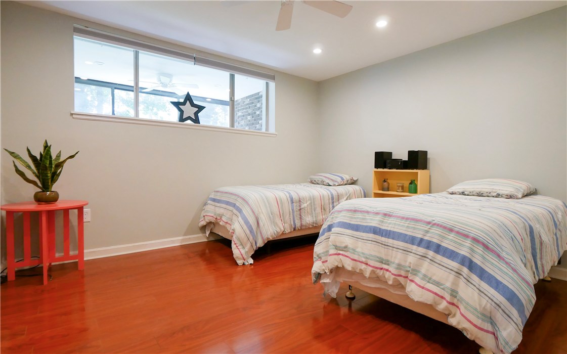 401 Bellevue Avenue 100
