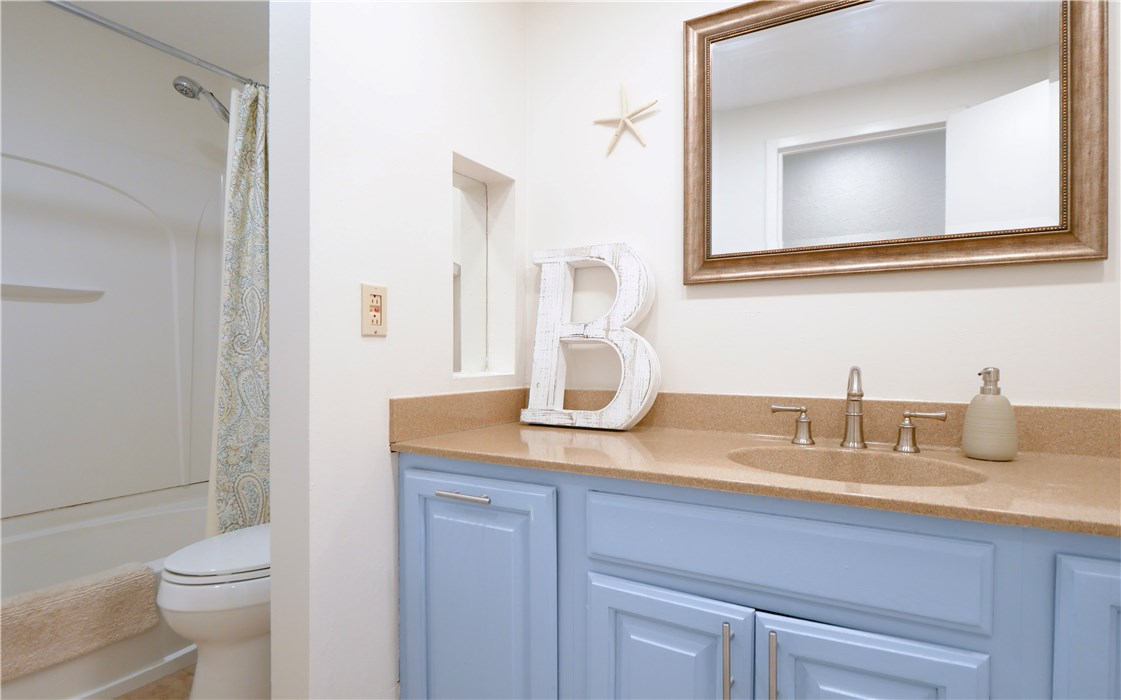 401 Bellevue Avenue 100