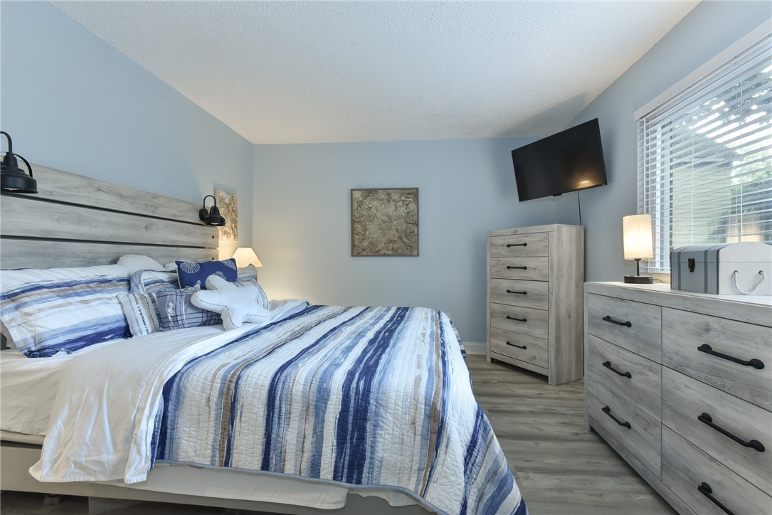 125 Van Zandt Avenue 202