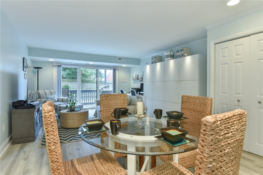 125 Van Zandt Avenue 202