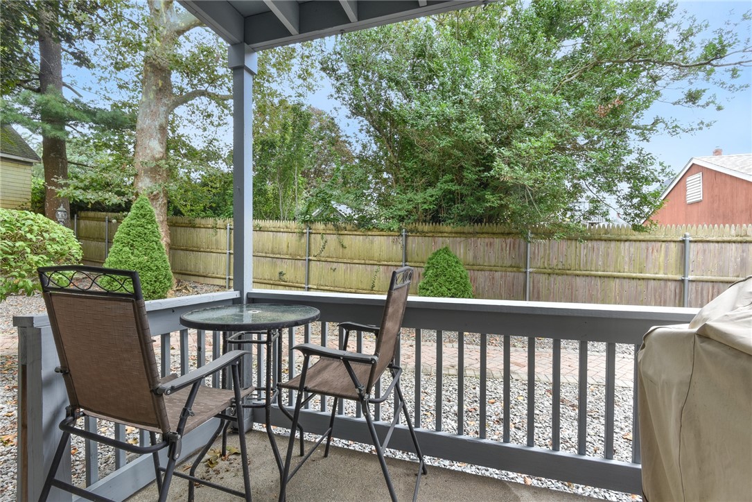 125 Van Zandt Avenue 202
