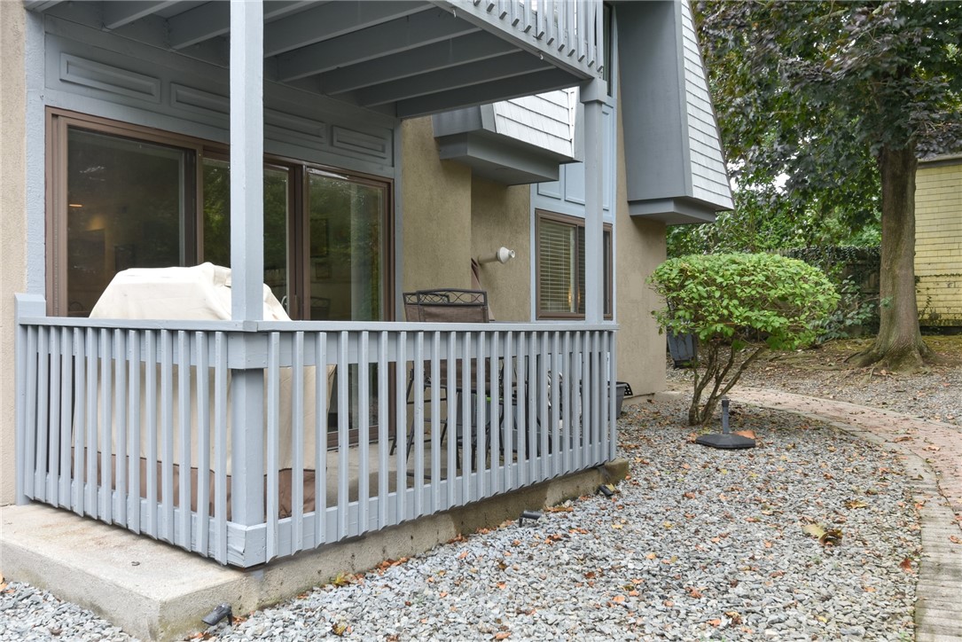 125 Van Zandt Avenue 202