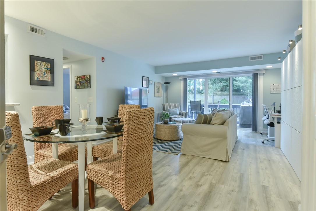 125 Van Zandt Avenue 202