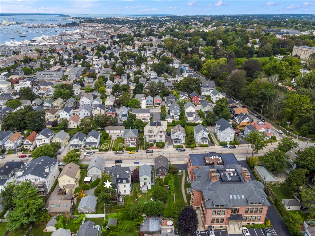 15 Narragansett Avenue 2