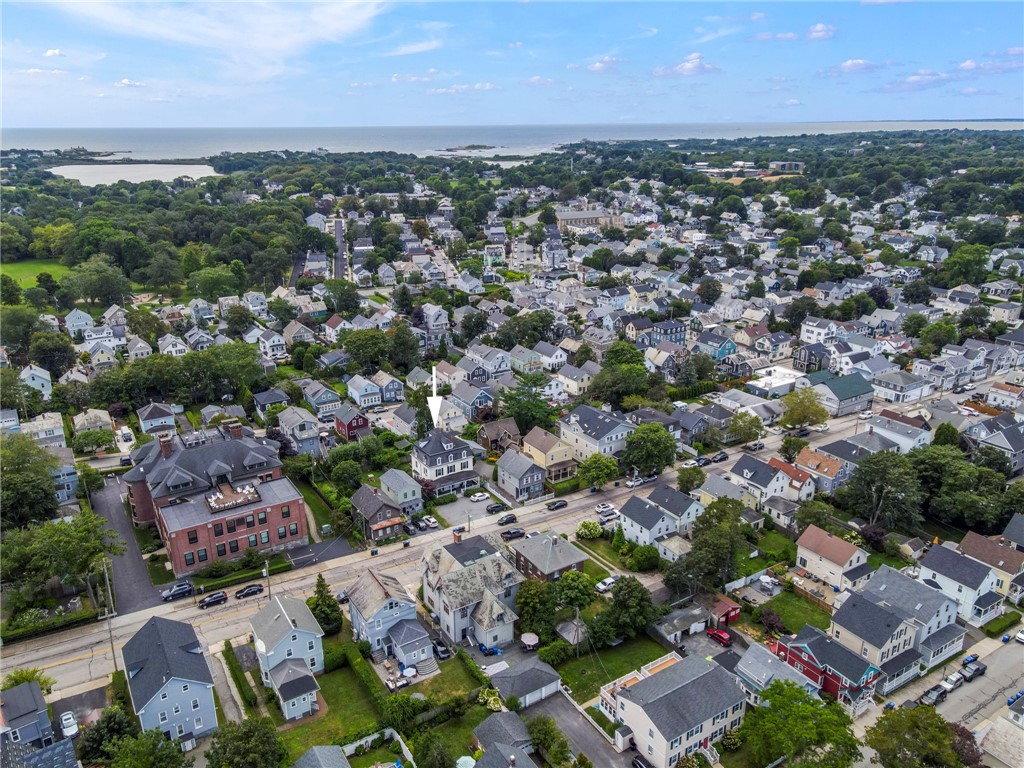 15 Narragansett Avenue 2