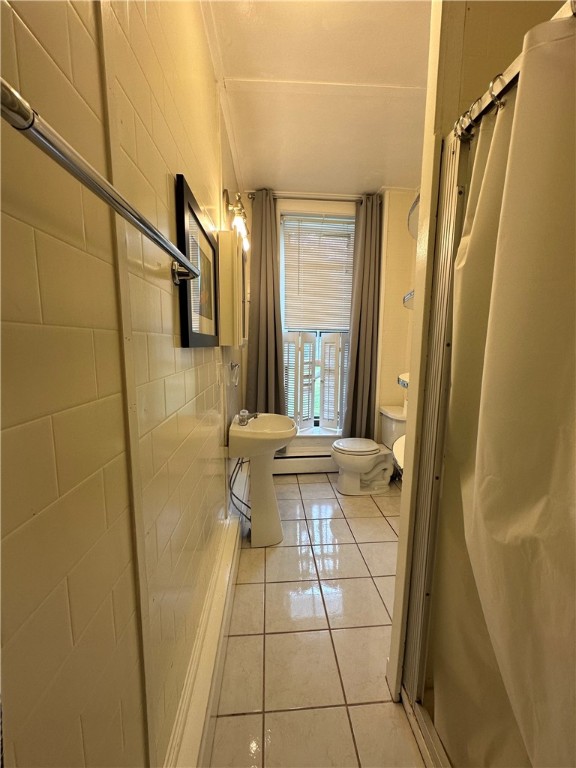 438 Wolcott Avenue studio
