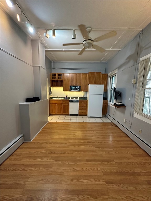 438 Wolcott Avenue studio