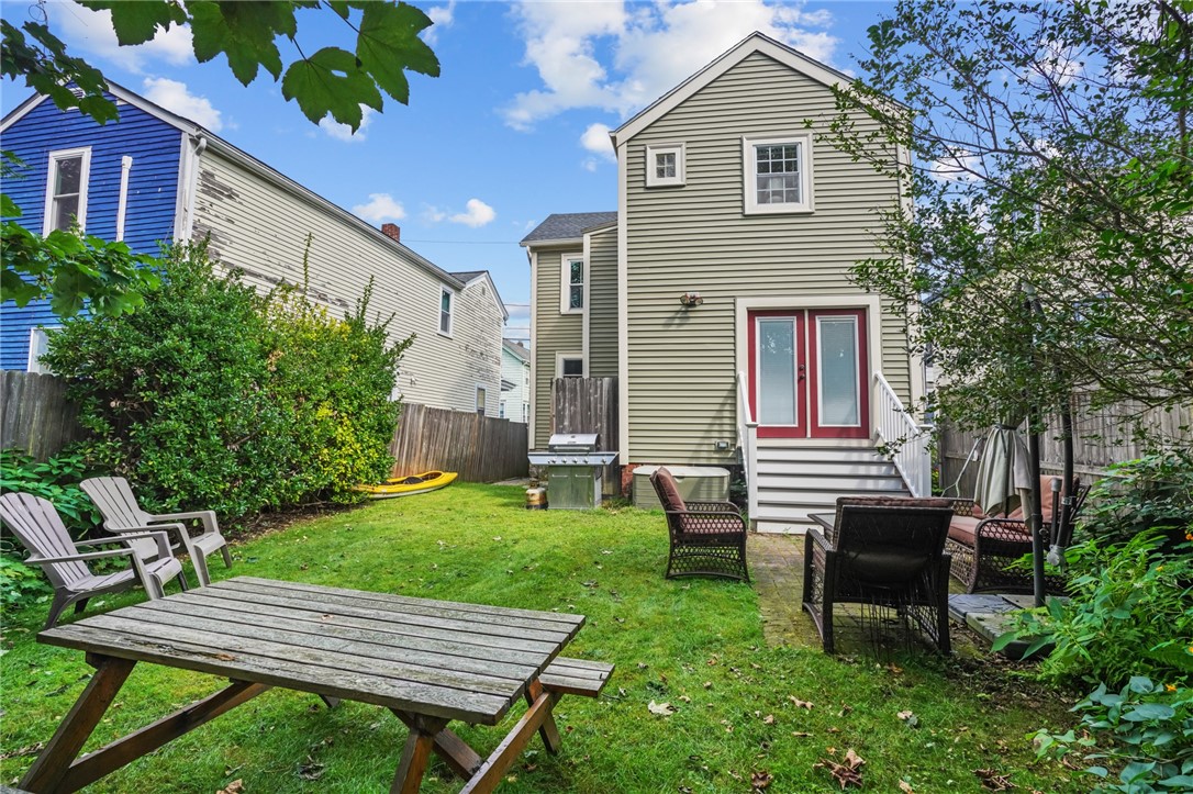 21 Simmons Street