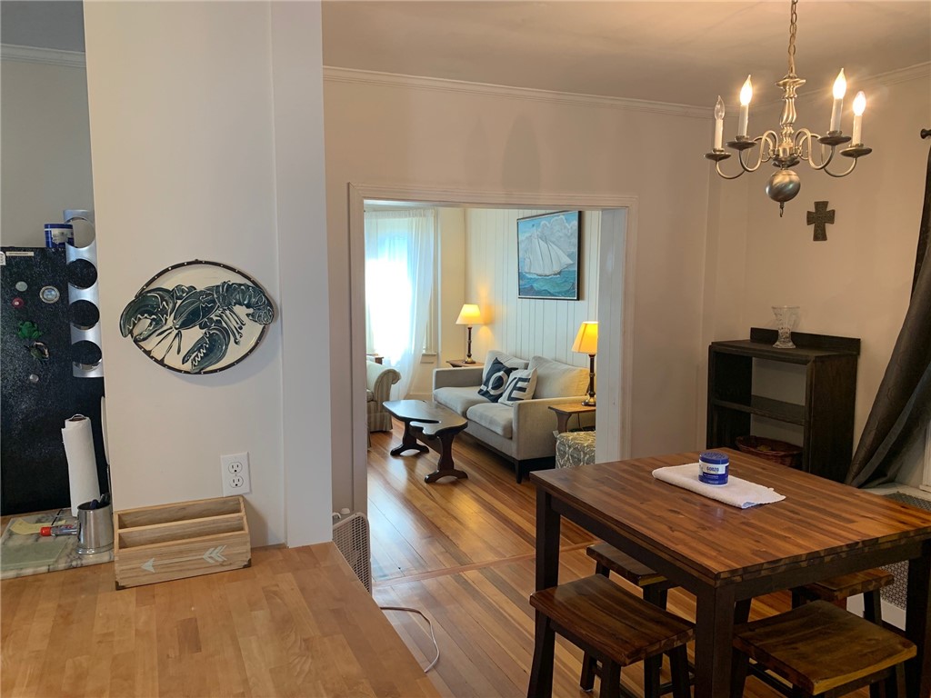 65 Roseneath Avenue 1/2