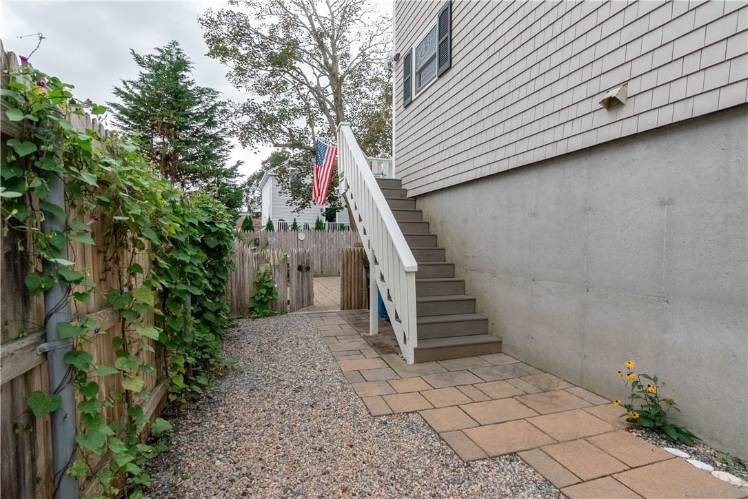 39 Simmons Street
