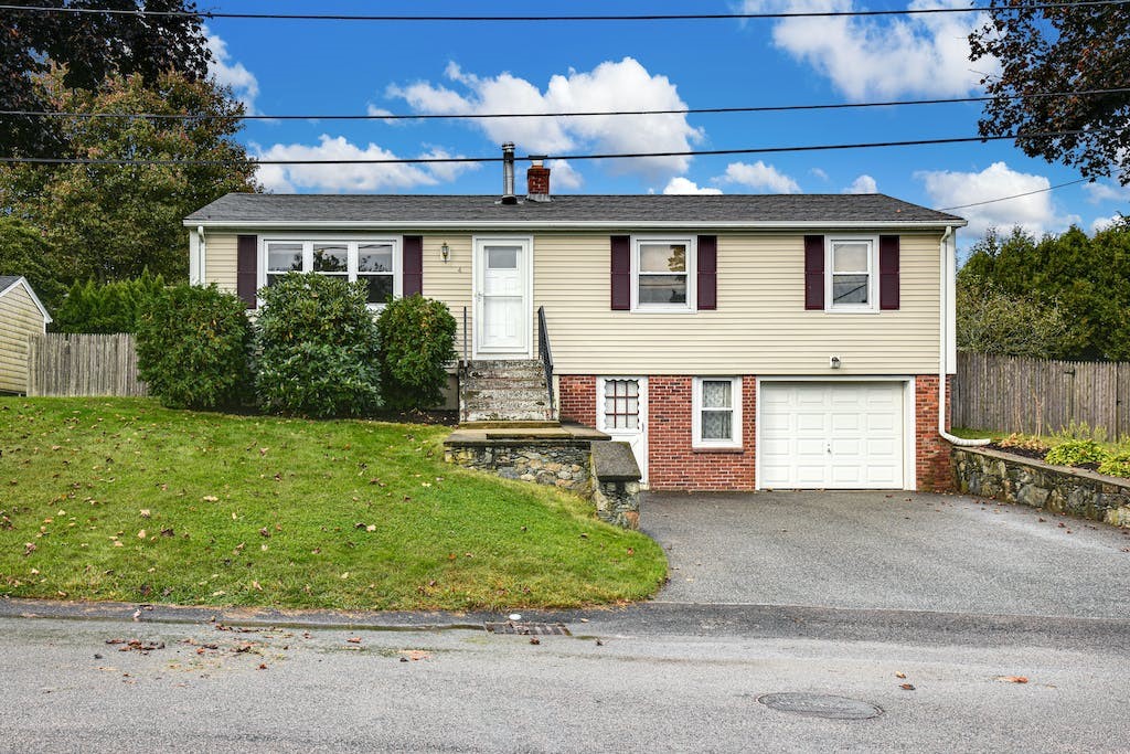 4 St Anna Avenue