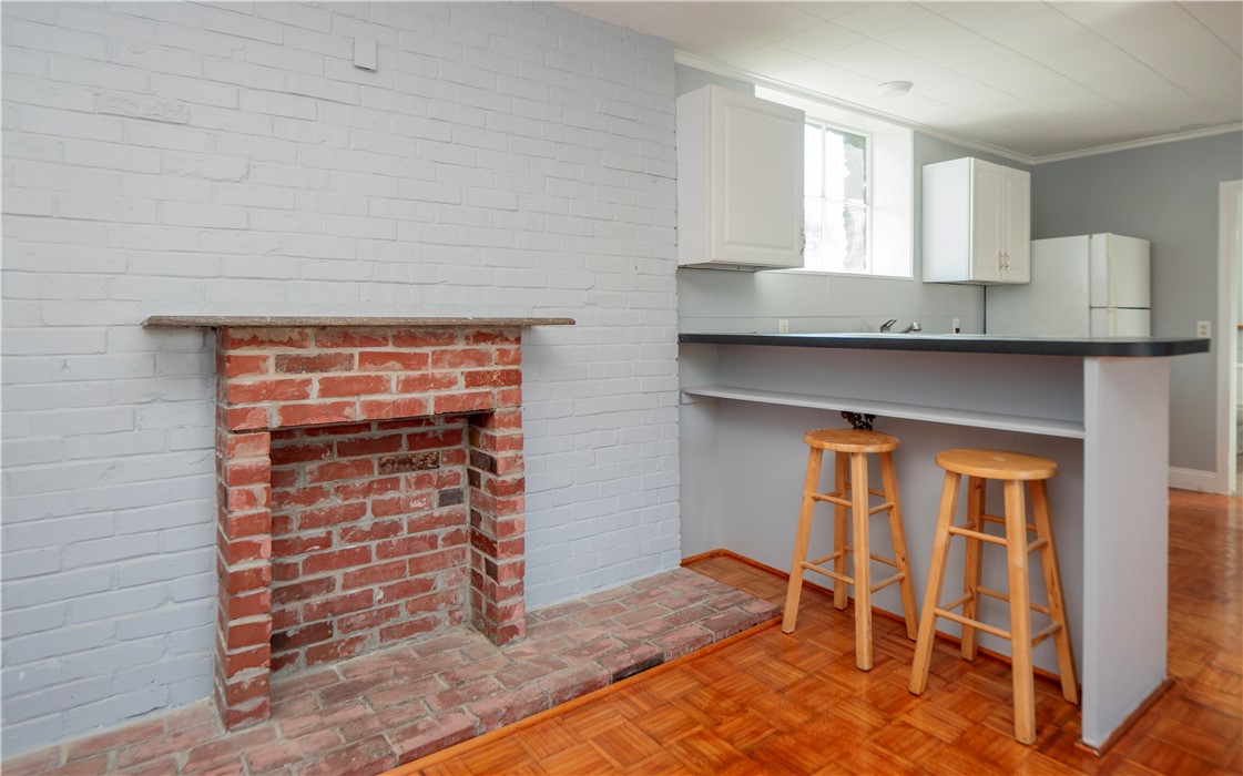 438 Wolcott Avenue 7