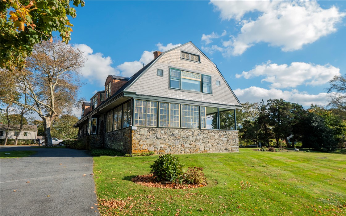 438 Wolcott Avenue 7