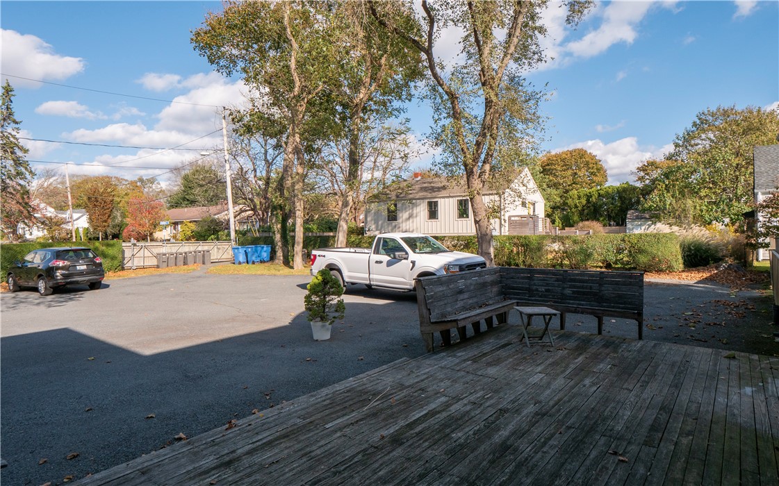 438 Wolcott Avenue 7