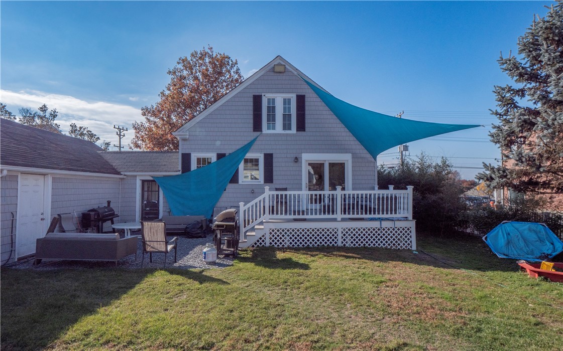 999 Aquidneck Avenue