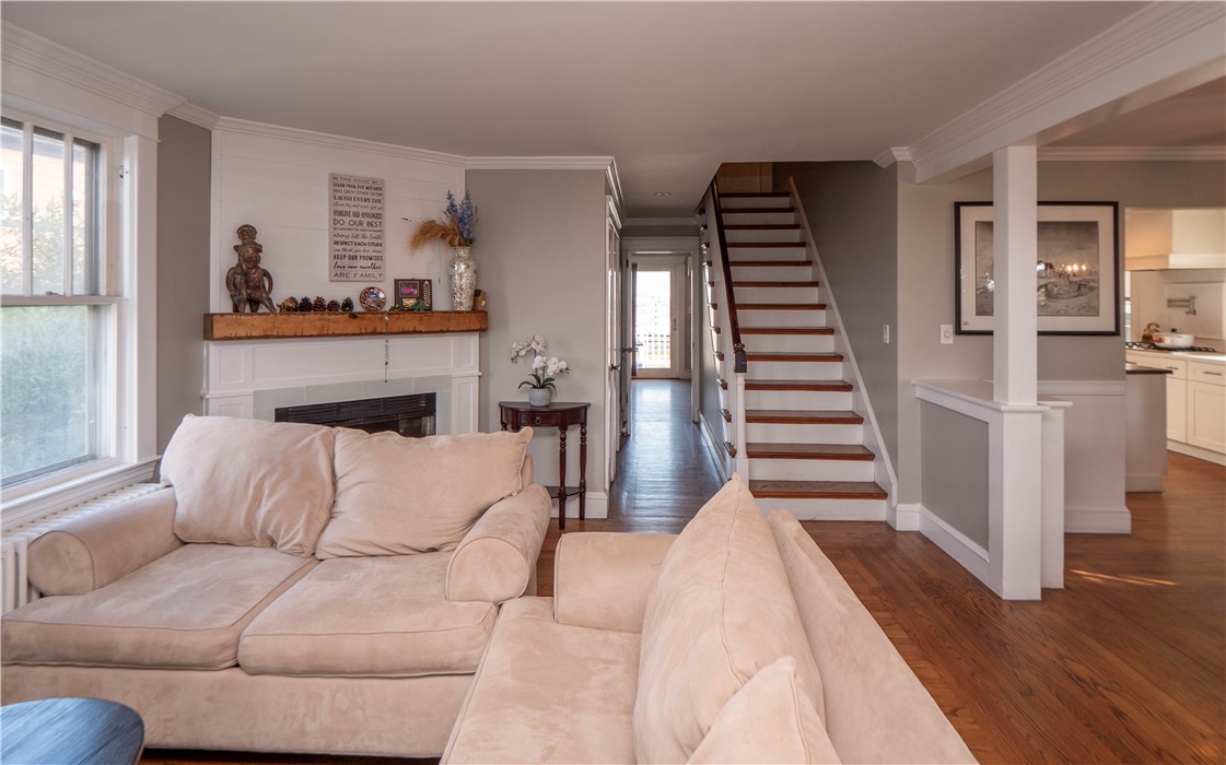 999 Aquidneck Avenue