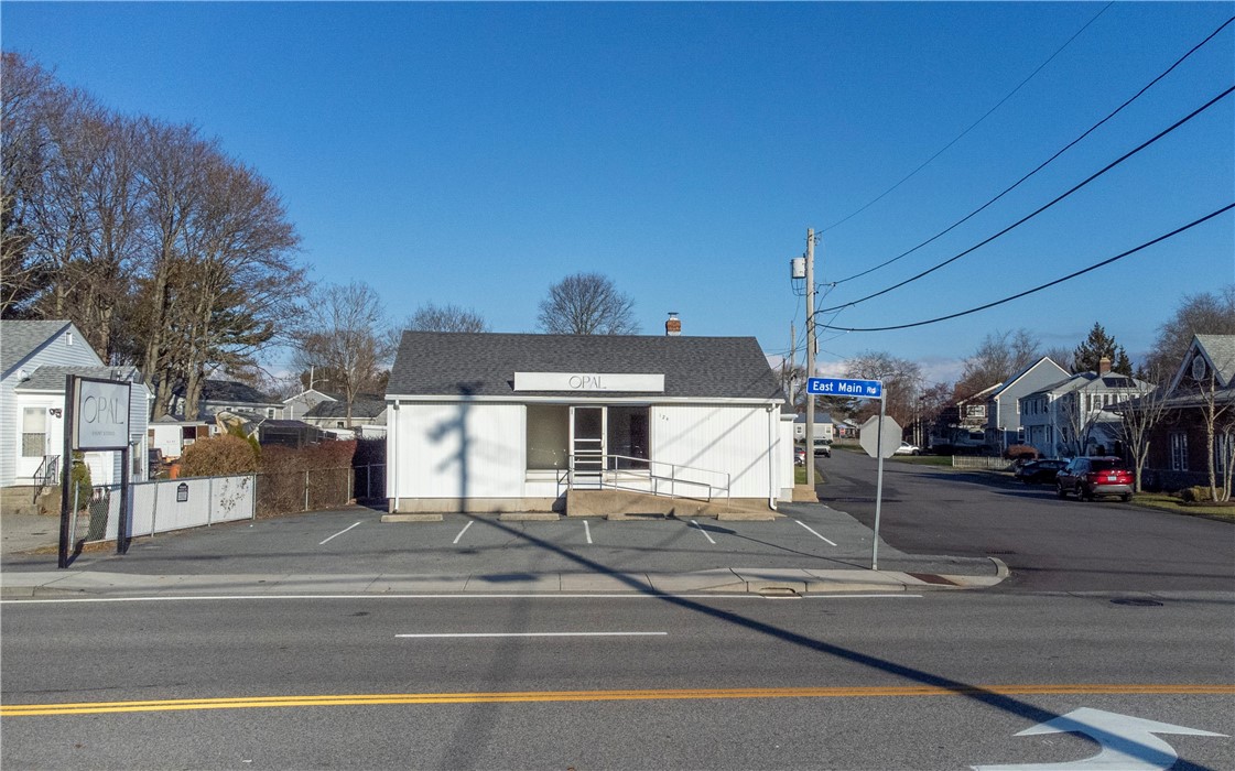124 East Main Road