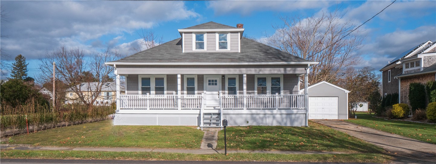 592 Green End Avenue