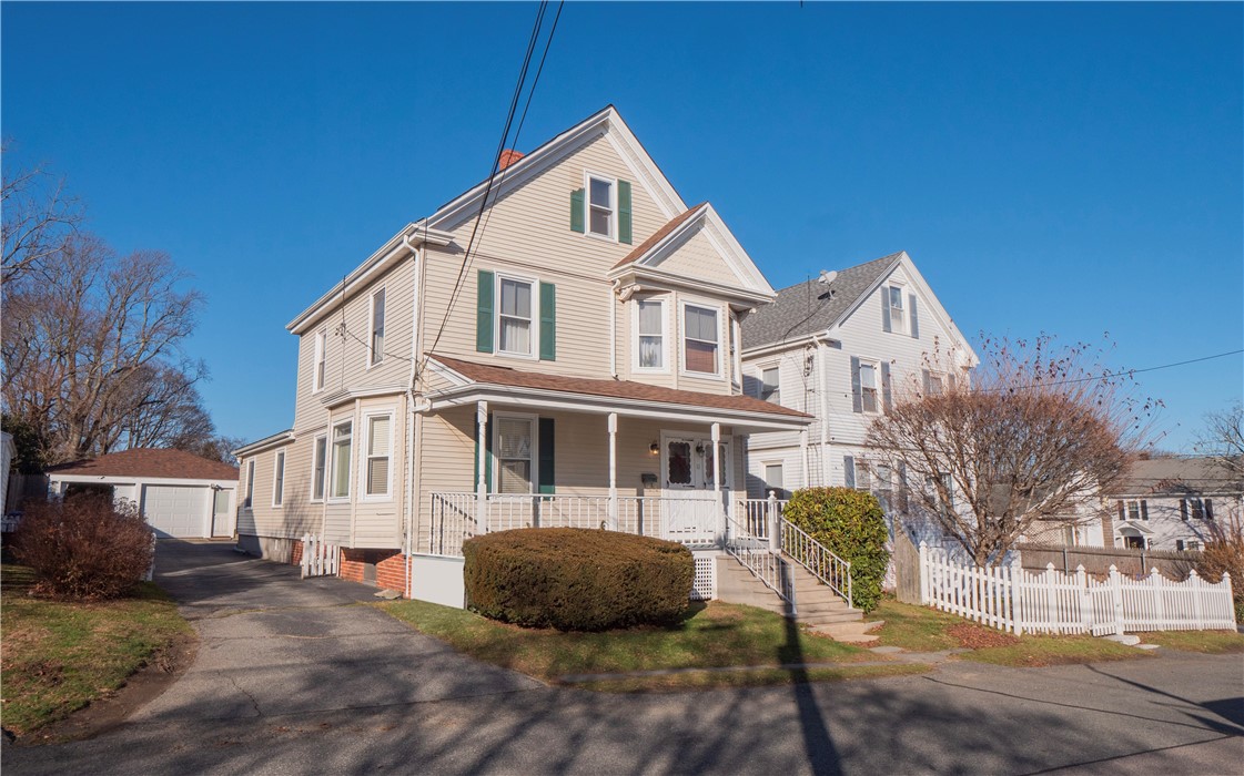 11 Robinson Street
