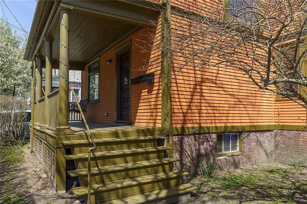 8 Friendship Street B