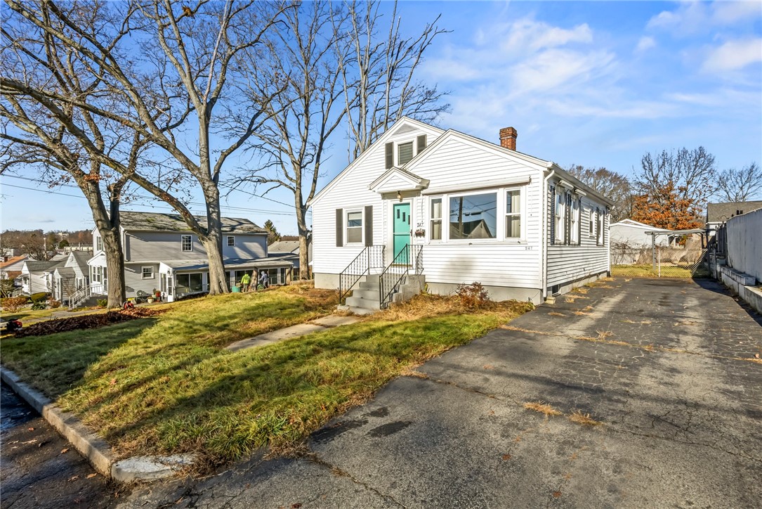 247 Grosvenor Avenue