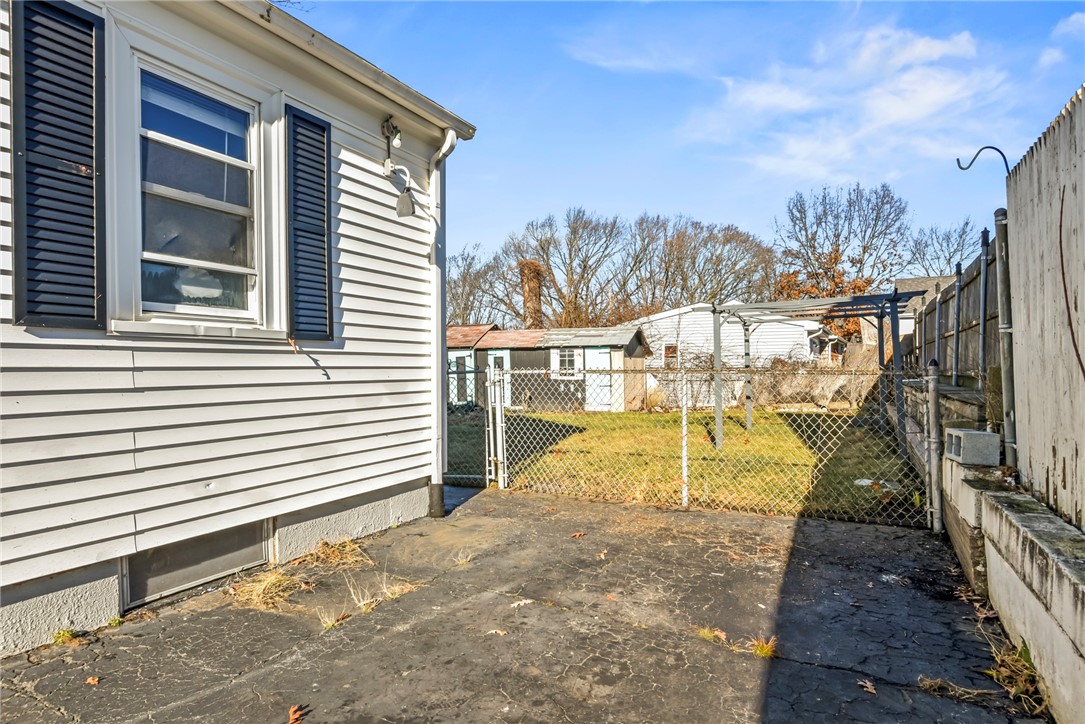 247 Grosvenor Avenue