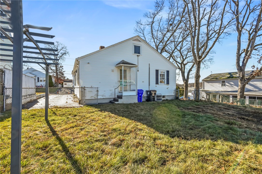 247 Grosvenor Avenue