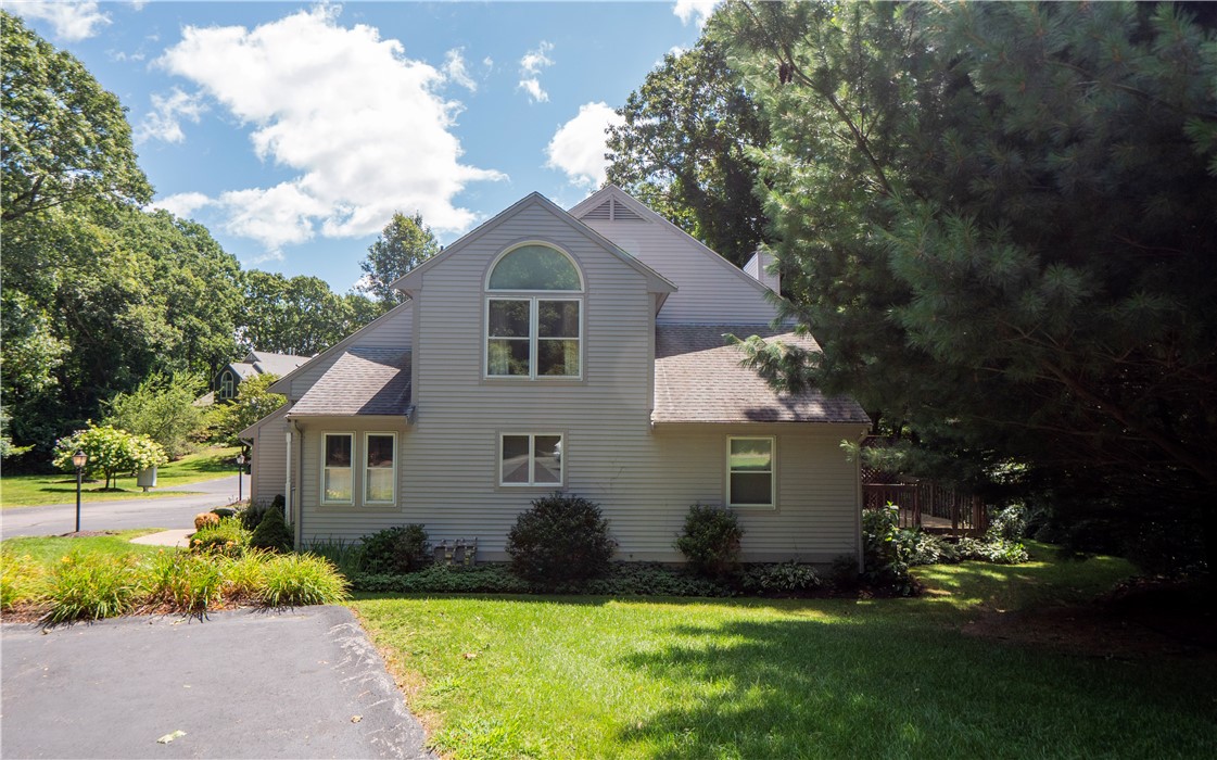 5570 Post Road 3