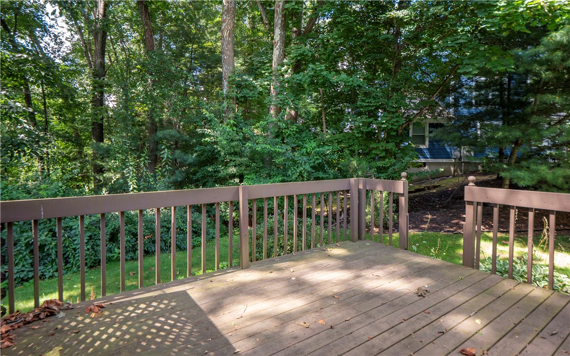 5570 Post Road 3