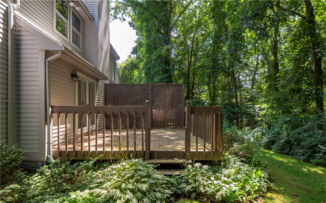 5570 Post Road 3