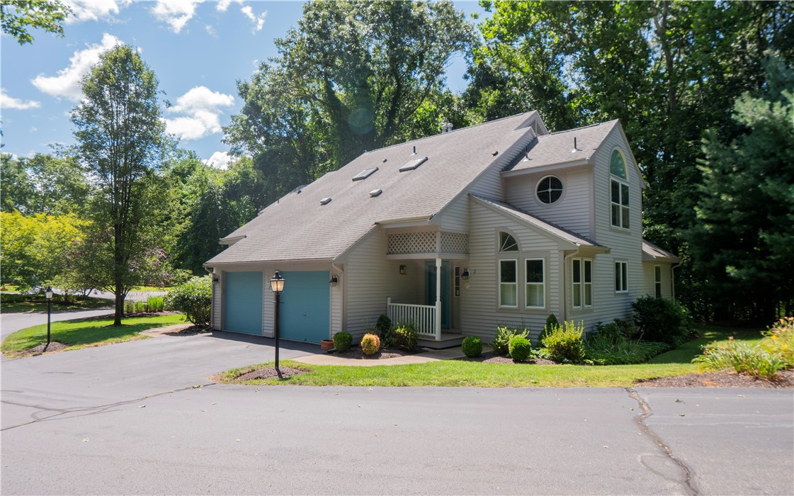 5570 Post Road 3