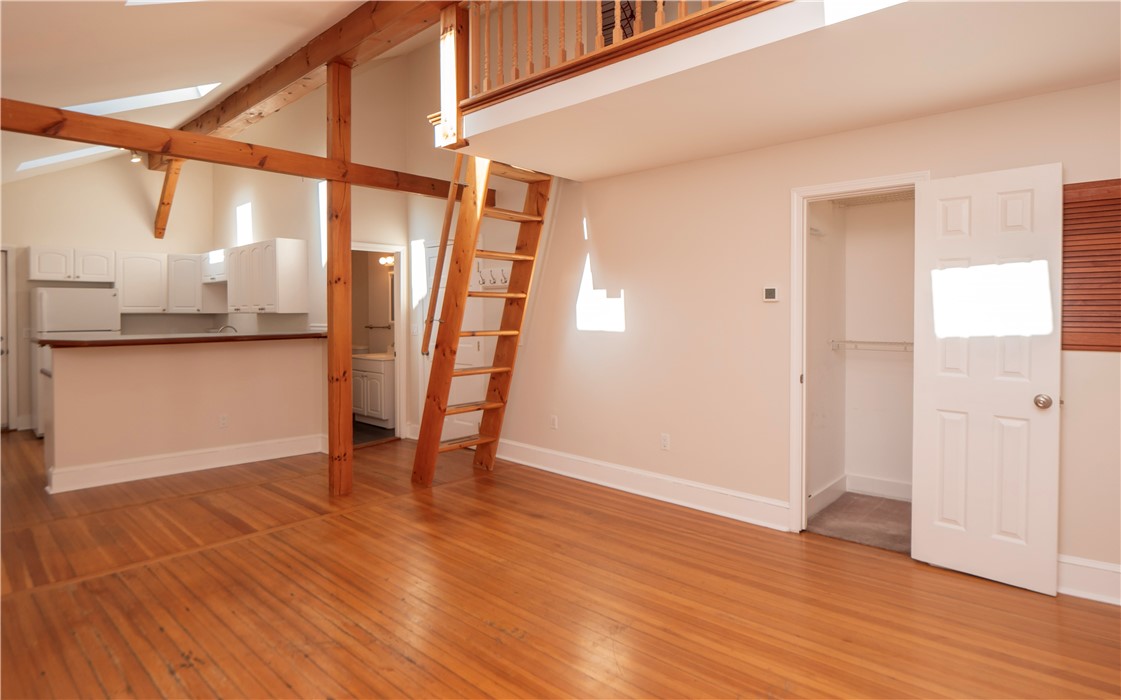8 Pleasant Street 2E