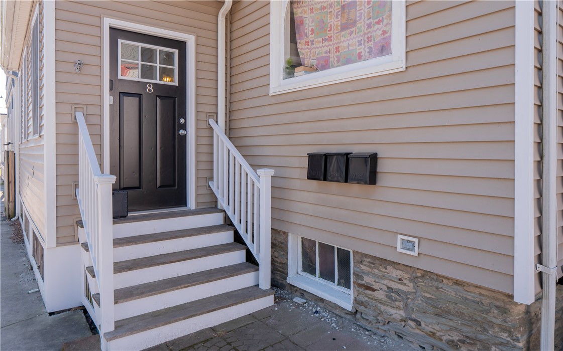 8 Pleasant Street 2E
