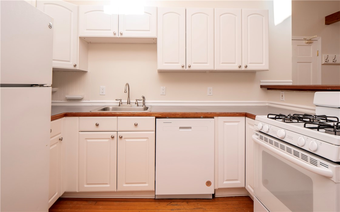 8 Pleasant Street 2E
